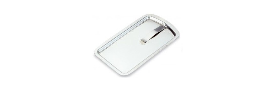 Bandejas e pratos para a mudan&ccedil;a